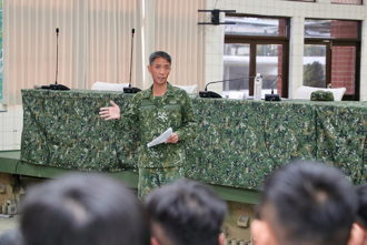 走入基層傾聽同仁心聲 陸軍督導長「精進士官制度」開啟新頁
