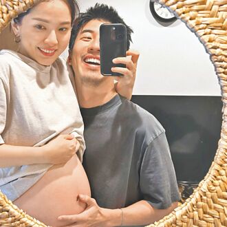 傅孟柏雙喜 曬孕妻露肚照