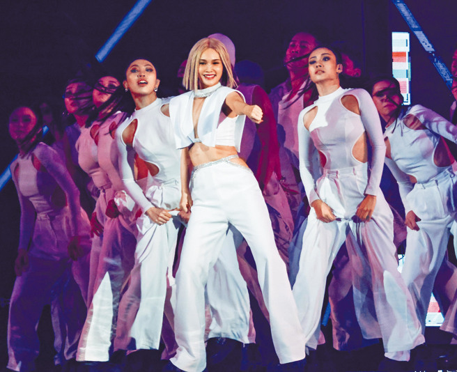 中国歌唱节目《歌手2024》今年主打以不修音的方式呈现参赛者的实力，台湾歌手杨丞琳宣布出演节目，却在唱代表作时却表现失利。图为杨丞琳示意图，与本文无关。（图／罗永铭摄）