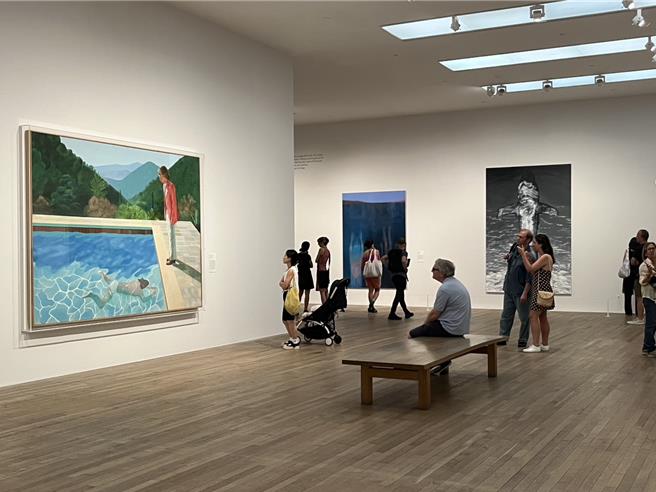 《瞬間－穿越繪畫與攝影之旅》特展精選34件包含畢卡索、安迪．沃荷、大衛．霍克尼等重量級藝術家作品。（高美館提供／任義宇高雄傳真）