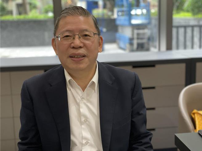 张境在估今年集团的代销业务正向看增2成，上市公司爱山林的代销业绩也看同步成长。图／蔡惠芳