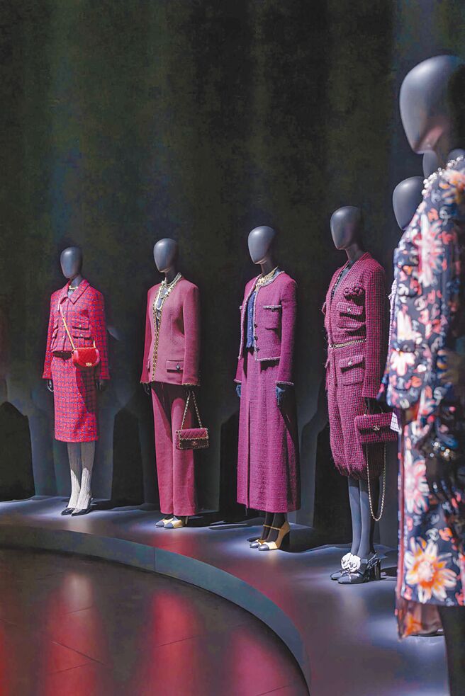 香奈儿创意总监Virginie Viard诠释香奈儿经典，充满时尚活力。（CHANEL提供）