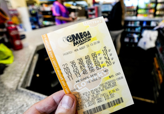 幸运？男中434亿头奖和家人互告 挨轰没依约分奖金