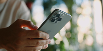 高鐵站被借手機 妹子看「通話紀錄」崩潰！全場嚇：很恐怖