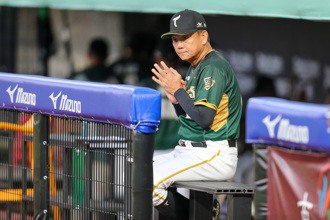 中職》遲來的生日禮物 洪一中執教生涯千勝15日到手