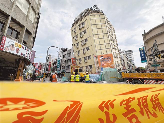 0403花蓮大地震，造成花蓮、台北、新北及桃園等縣市出現災情，第一時間各界救援團隊及建築、土木等相關專業人員前進災區投入搶救及建築物安全評估工作。（本報資料照片）