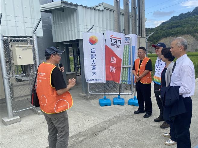 台东县鹿野乡后湖区防救灾行动通讯平台今日启用。（蔡旻妤摄）