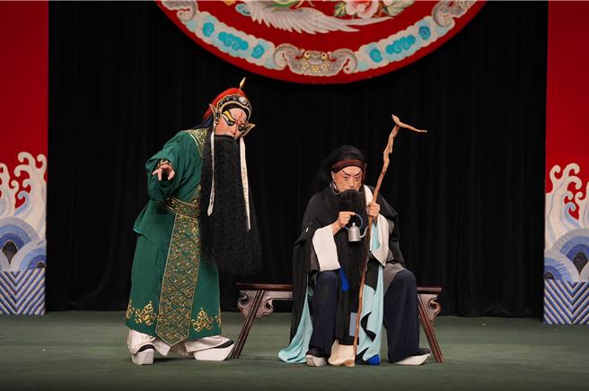 《孙膑与庞涓》李宝春饰孙膑、李青峰饰庞涓 。（主办单位提供）