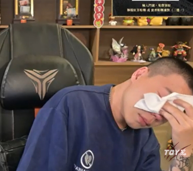 已剃平头的Toyz表示入狱前心情相当沉重（图／摘自Toyz YT）
