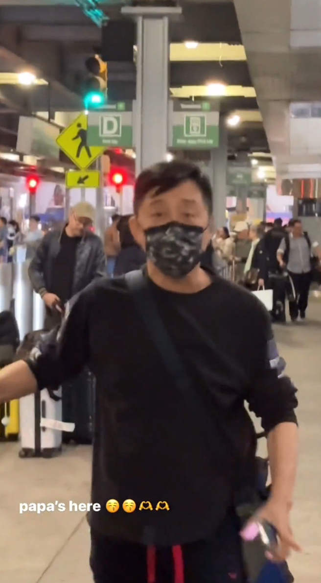 庾澄庆抵达纽约，庾恩利去接机。（图／sprinkle_my_tinkle IG）