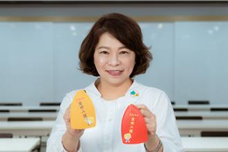 嘉義國中會考18日登場 市府送逾2千名考生祈福小物加油