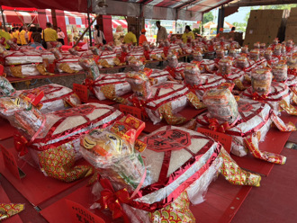 雲林六房媽過爐倒數計時 千隻還願米龜列隊超「旺」