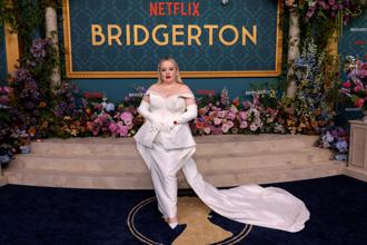 《柏捷顿家族》第三季  知性美女尼可拉熬出头