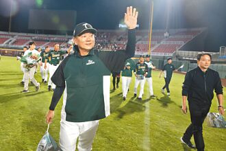 中職千勝第一人 洪一中感恩謙稱幸運