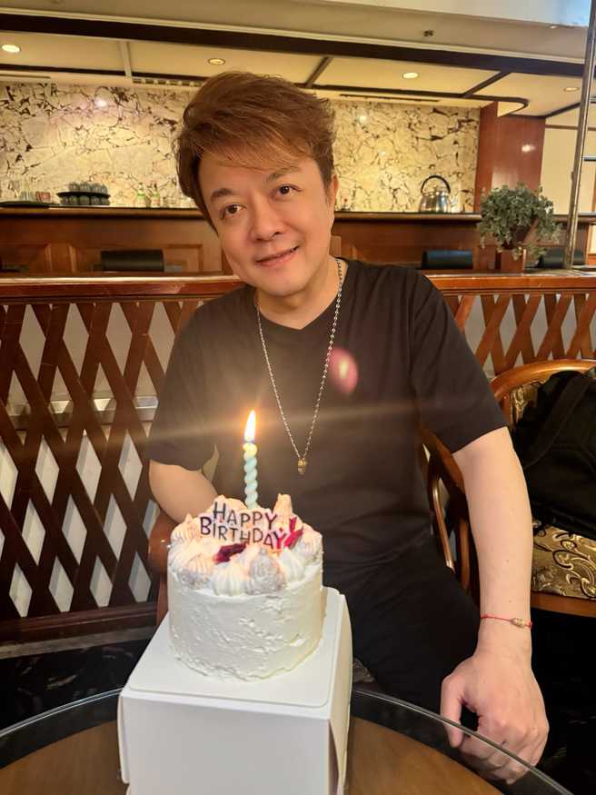 翁立友再度挑战台语歌王。(图/翁立友脸书)