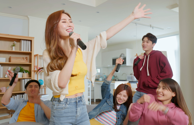 獅子、水瓶、巨蟹、天秤及天蠍值得深交，他們待人真誠，看到朋友遇到困難時，會主動伸出援手協助。（示意圖：shutterstock／達志）