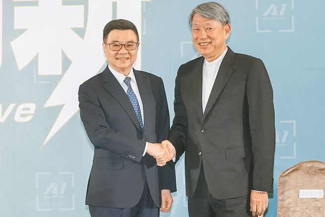 圖為準閣揆卓榮泰（左）與準經濟部長郭智輝（右）。（本報資料照片）