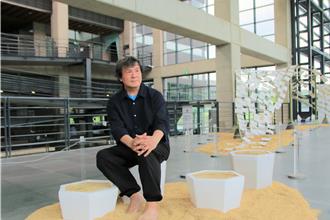 陶藝家侯春廷創作憶兒時「稻埕」 陶博館即起至6／2展出