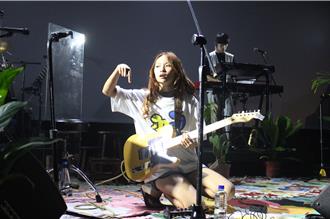 接棒落日飛車入選「Fender Next」　24歲才女LÜCY為台爭光