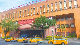 暴力讨债、恐吓、黑吃黑 竹联堂主吴金虎夫妻被诉