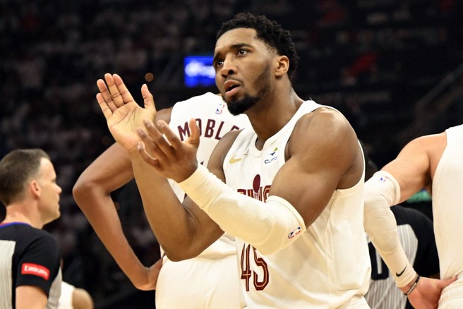 米契尔亲自驳斥媒体爆他不满骑士队友谣言。(路透资料照)