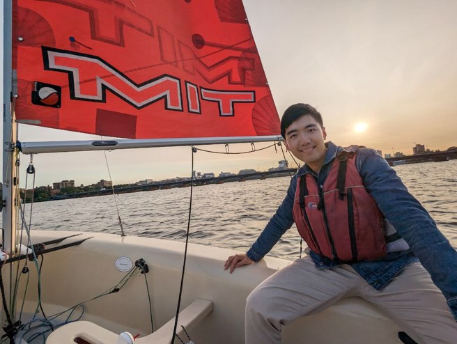 杨浩东目前就读麻省理工，5月拿到林挺生奖学金，总额达310万新台币。（大同大学提供）