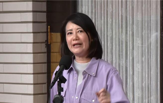 吴思瑶指出，从来没发生过即将要二、三读的表决，113位委员只有国民党总召傅昆萁和民眾党总召黄国昌知道自己的版本，据说他们有良心发现，听到民间团体呼吁，会收敛扩权违宪的内容，但是到目前为止没有看到神秘的版本。（摘自中时新闻网直播）