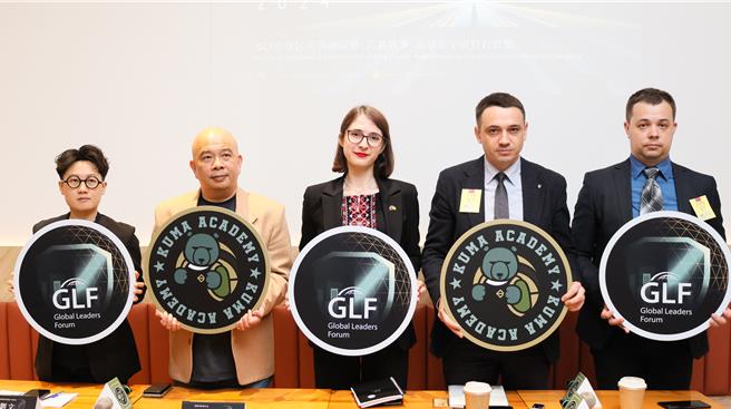 黑熊民防教育協會邀請烏克蘭籍民主聯盟東亞辦事處代表Mariia Makarovych、基輔陸軍轉型與裁軍研究中心亞太地區部門主任Yurii Poita以及國立政治大學國際事務學院博士後研究員Dmytro Burtsev到場分享。（黑熊學院提供）