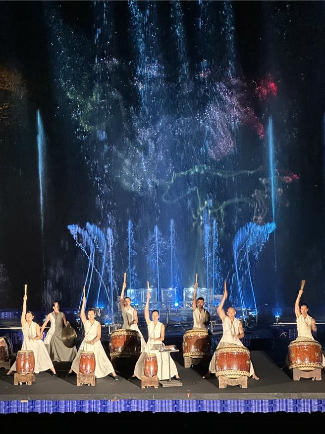 碧潭水舞季5月17日開幕，一路舉辦至8月31日。（高鈞麟攝）