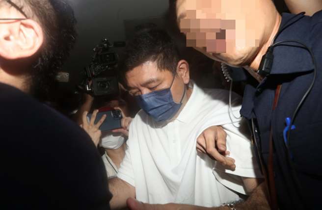 NONO曾透过脸书的「共同好友」功能，约女子出门后带回家，并且还于性侵前要求先洗澡。（图／中时资料照）