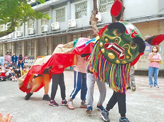 明年全中運在雲林 300隊獅陣開場