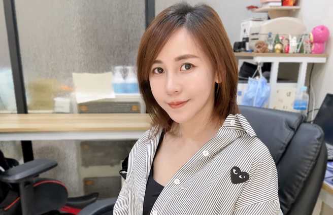 洁哥女儿被检查有心房中隔缺损。（图／脸书 洁哥/李秉洁）