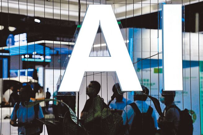 經濟部統計處發布2024年第1季製造業產值達4.4兆元，較去年同季增4.56%，終於結束2022年第4季以來，連續5季負成長。（路透）