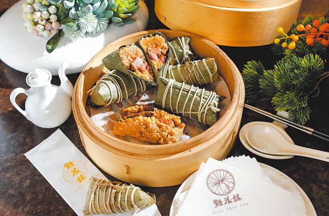 「點水樓」經典款「金華火腿湖州粽」單顆100克110元，迷你款單顆55克75元。（陳俊吉攝）