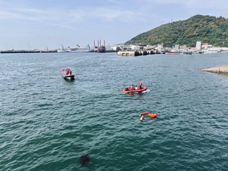海難頻率漸增！金馬澎岸巡隊聯合「救生救難」演練 展現應變能力
