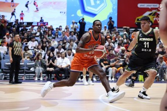 PLG》鋼鐵人「告別戰」主場1分飲恨落敗 領航猿穩居龍頭