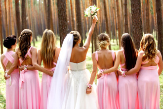 參加完婚禮竟負債 超慘伴娘揭嚇人花費