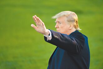 宅外倒掛國旗 美大法官陷挺川風波