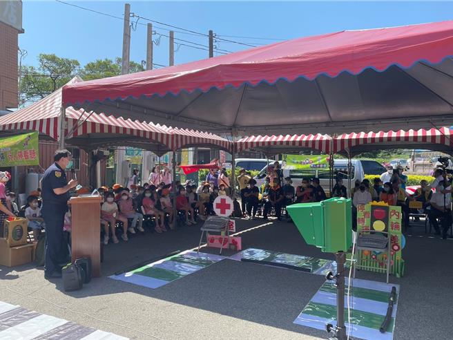 桃警也持續採分齡分眾宣導。(警方提供／蔡依珍桃園傳真)