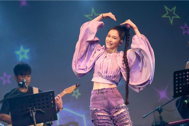 徐若瑄18日举办新专辑享听会。（索尼音乐提供）