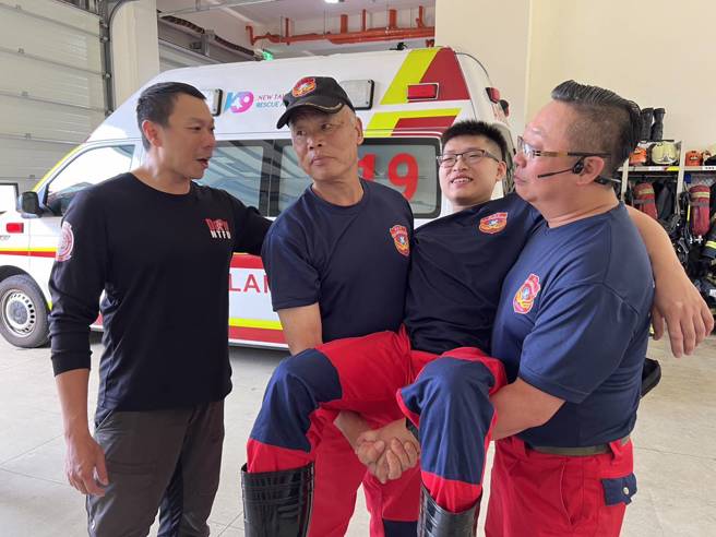 新北消防特搜义消训练，加强警民合作力量，为拯救人命尽一分心力。（翻摄画面）