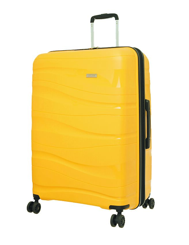 Global Mall桃園A8店推OUTDOOR「BREEZE 28吋拉鍊箱」，原價6780元、會員獨享價3390元。（Global Mall提供）