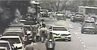 画面曝光！粗心妈临停一中商圈拜土地公   宾士车和儿同遭窃走