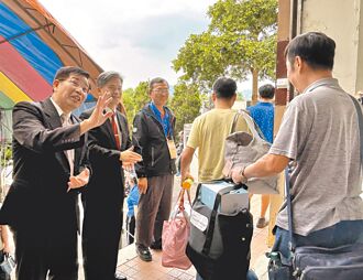 葉丙成一身輕接公職 潘文忠完成會考交棒