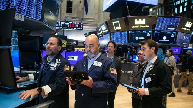 据美国商品交易法规定，美国境内投资人不得交易窄基指数期货。（图／新华社）