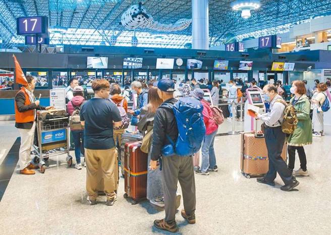 总统赖清德520就职演说，在提到国际局势与两岸议题时，表示两岸交流可从重启双边对等的观光旅游开始。（本报资料照）