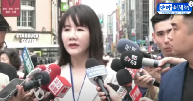 謝衣鳯現身賴清德就職典禮。 （取自中時新聞網影片）