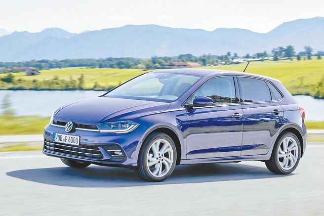 VW Polo車身輕巧，適合穿梭巷弄、優遊都會之間，本月推出豔夏優享價79.8萬元起。（台灣福斯汽車提供）