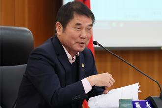 苗縣推高鈣菜單 結果學生卡魚刺 鍾東錦說話了