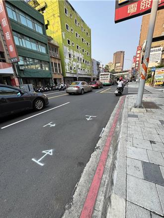 78歲翁騎車自摔車亡 家屬質疑道路凹陷釀禍將提國賠